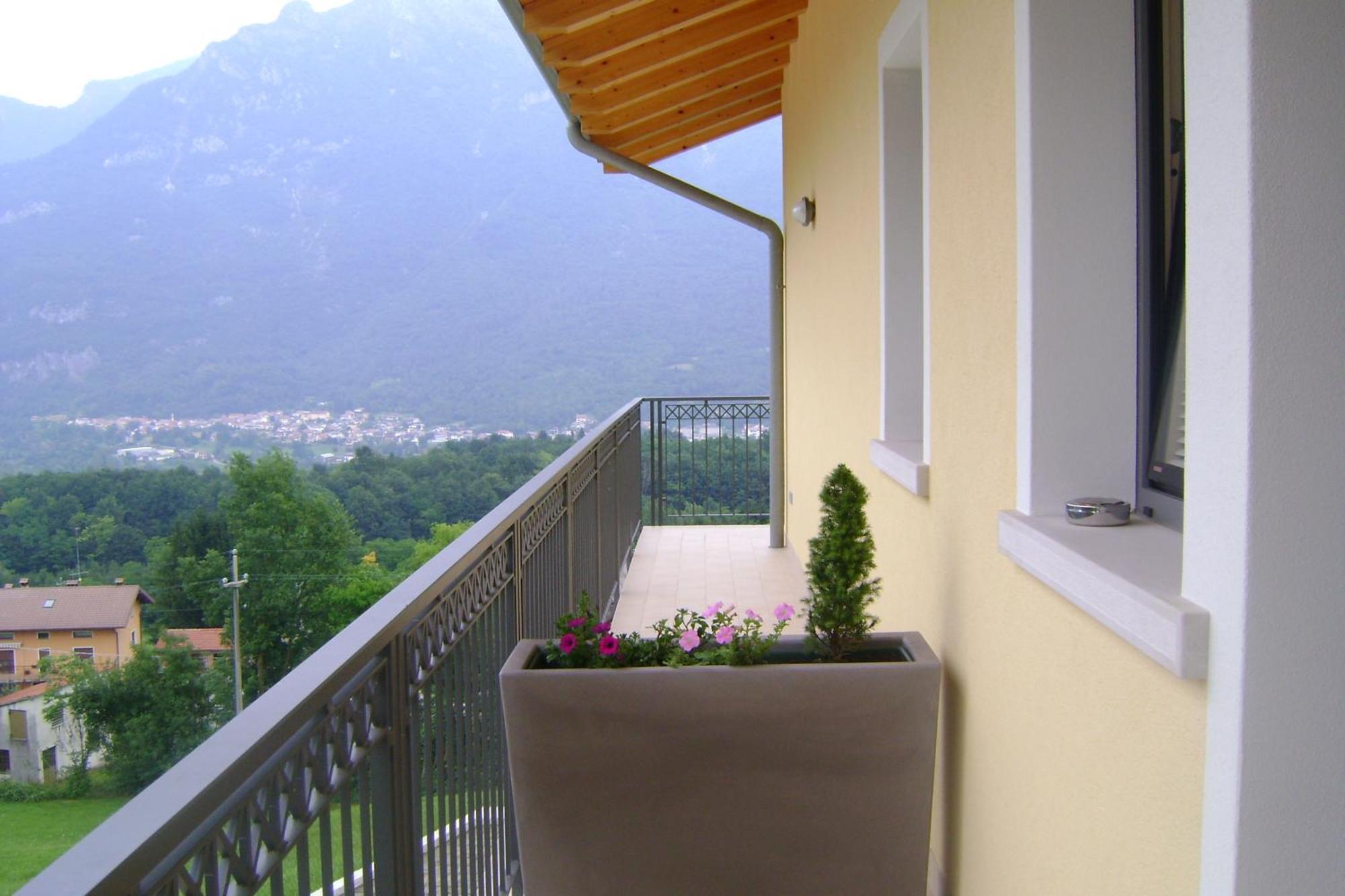Affittacamere Rubino Guest House Ponte nell'Alpi Exterior photo