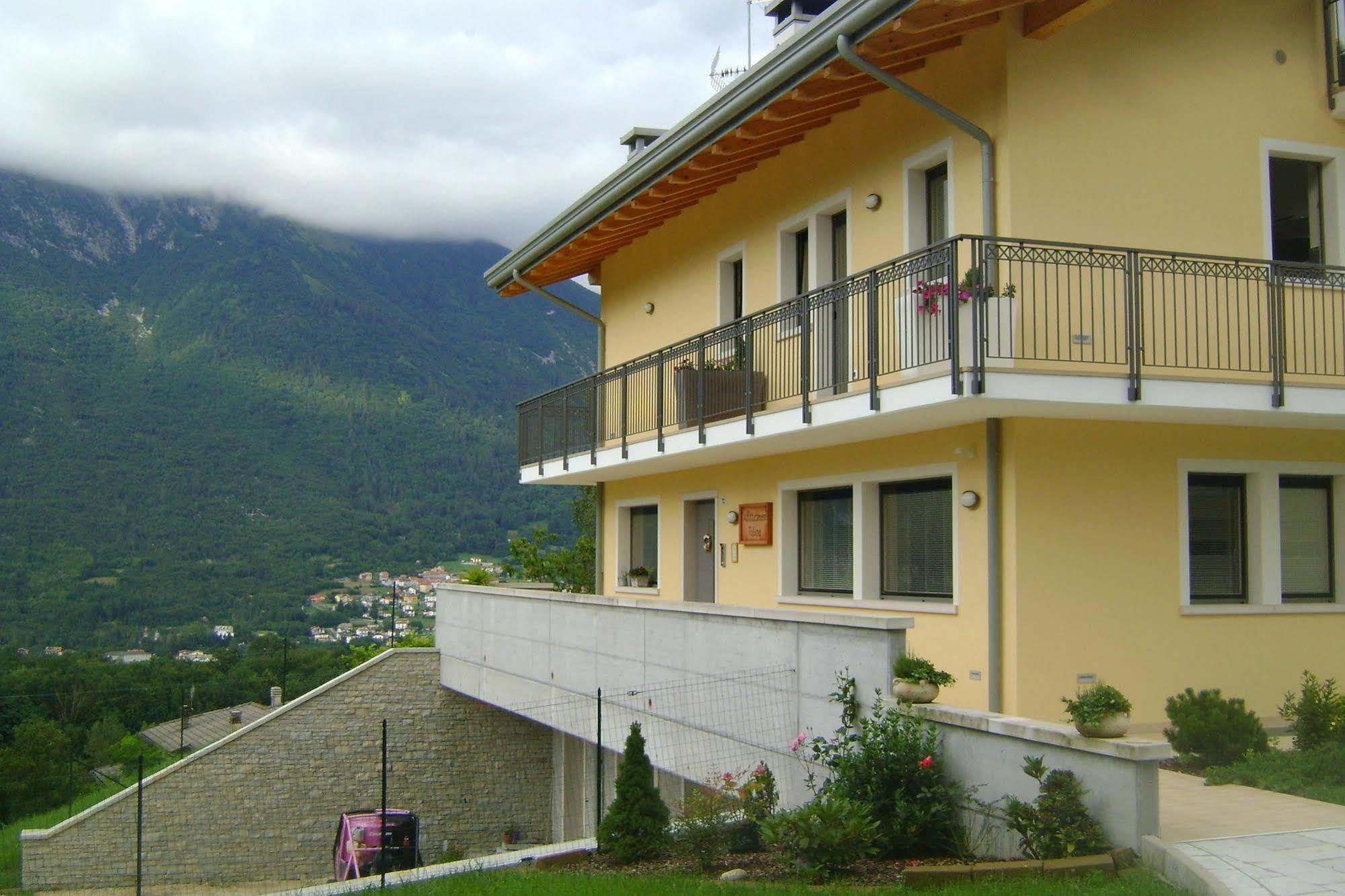 Affittacamere Rubino Guest House Ponte nell'Alpi Exterior photo