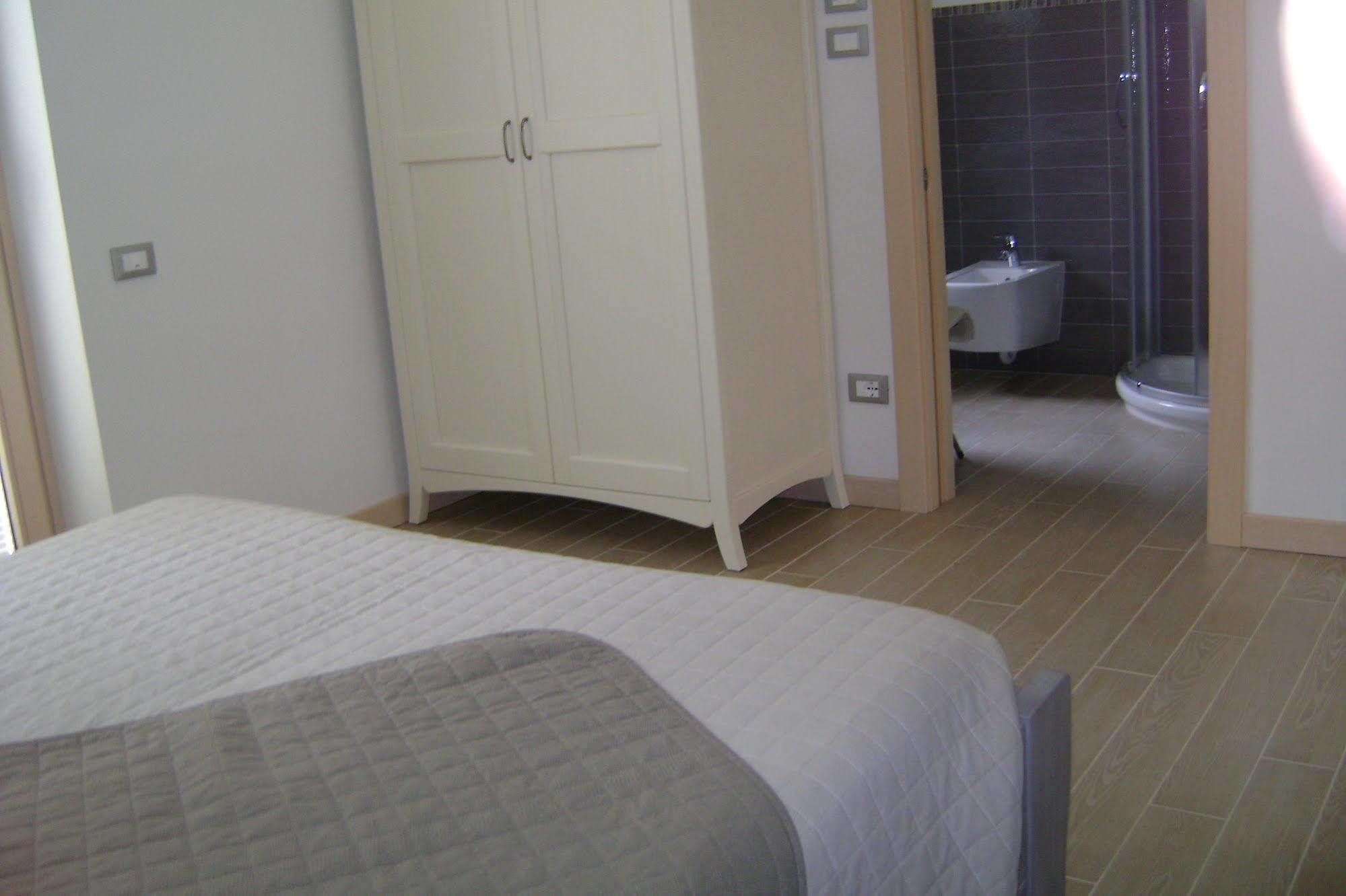 Affittacamere Rubino Guest House Ponte nell'Alpi Exterior photo