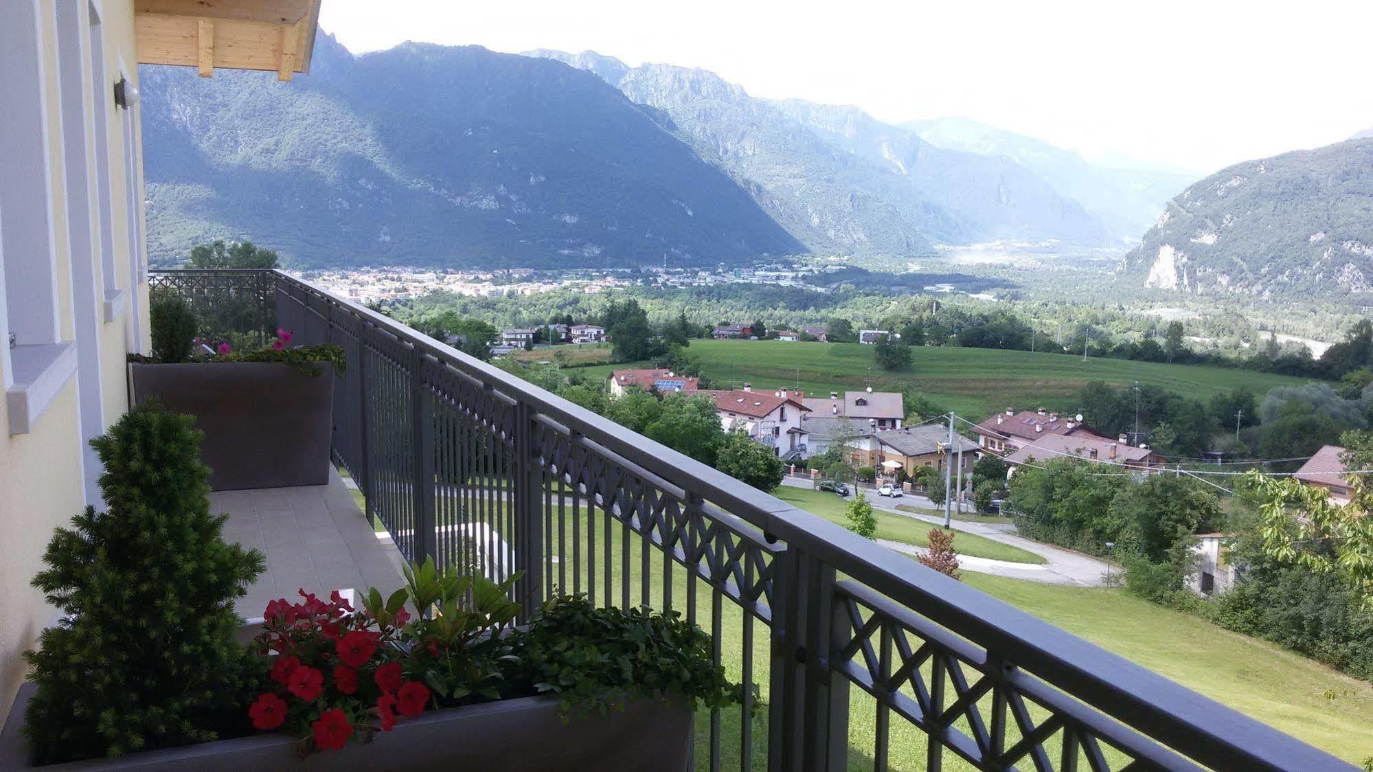 Affittacamere Rubino Guest House Ponte nell'Alpi Exterior photo